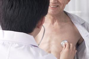 噛む機能を回復するインプラント治療